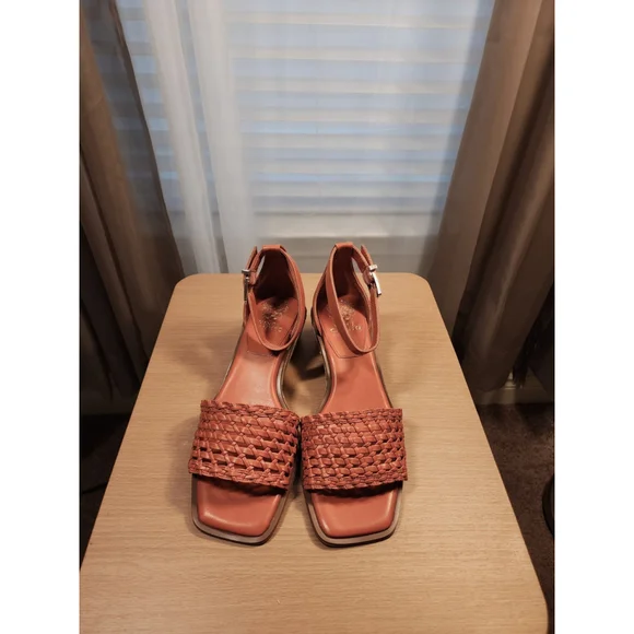 Vince Camuto TANGERINE Leather Net Low Ankle Strap Espadrille Wedge SZ 9 Wide - Picture 4 of 11